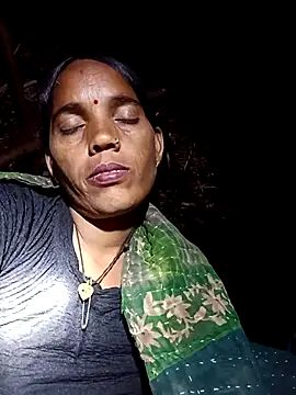 Snapshot of Cutsedi3 chatting on October 2025 10:47:01 PM Cutsedi3 online show from October 2025 10:47:01 PM