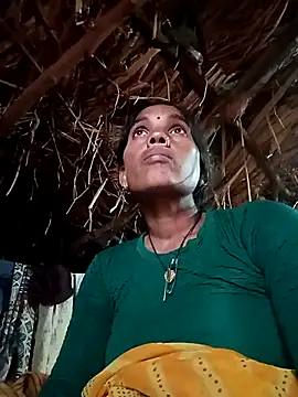 Snapshot of Cutsedi3 chatting on October 2025 10:49:02 AM Cutsedi3 online show from October 2025 10:49:02 AM