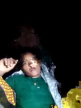 Snapshot of Cutsedi3 chatting on October 2025 10:55:01 PM Cutsedi3 online show from October 2025 10:55:01 PM