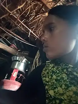 Snapshot of Cutsedi3 chatting on November 2025 11:01:02 AM Cutsedi3 online show from November 2025 11:01:02 AM