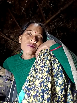 Snapshot of Cutsedi3 chatting on November 2025 10:41:02 PM Cutsedi3 online show from November 2025 10:41:02 PM