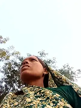 Snapshot of Cutsedi3 chatting on November 2025 10:56:02 AM Cutsedi3 online show from November 2025 10:56:02 AM