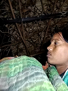 Snapshot of Cutsedi3 chatting on November 2025 11:05:01 PM Cutsedi3 online show from November 2025 11:05:01 PM