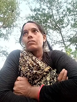 Snapshot of Cutsedi3 chatting on November 2025 11:43:02 AM Cutsedi3 online show from November 2025 11:43:02 AM