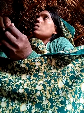 Snapshot of Cutsedi3 chatting on November 2025 06:13:01 AM Cutsedi3 online show from November 2025 06:13:01 AM