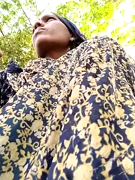 Snapshot of Cutsedi3 chatting on November 2025 10:05:01 AM Cutsedi3 online show from November 2025 10:05:01 AM