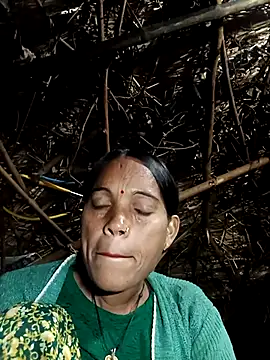 Snapshot of Cutsedi3 chatting on November 2025 09:50:01 PM Cutsedi3 online show from November 2025 09:50:01 PM