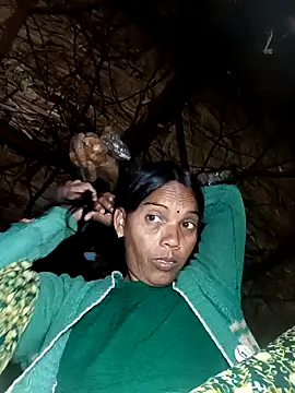 Snapshot of Cutsedi3 chatting on December 2025 09:53:01 PM Cutsedi3 online show from December 2025 09:53:01 PM