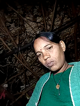 Snapshot of Cutsedi3 chatting on December 2025 10:48:02 PM Cutsedi3 online show from December 2025 10:48:02 PM