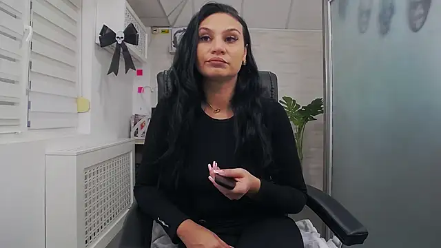 YaraXCox online show from October 2025 04:47:01 AM