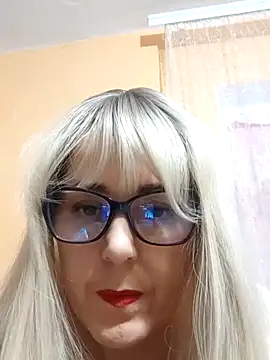 Snapshot of Amelialove42 chatting on November 2025 04:23:01 PM Amelialove42 online show from November 2025 04:23:01 PM