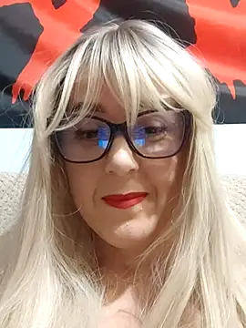 Snapshot of Amelialove42 chatting on November 2025 06:30:01 PM Amelialove42 online show from November 2025 06:30:01 PM