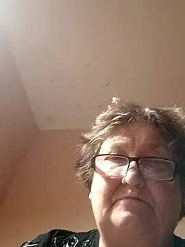 Katherine735 online show from November 2025 08:25:02 PM