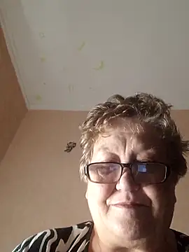 Katherine735 online show from December 2025 05:41:01 PM