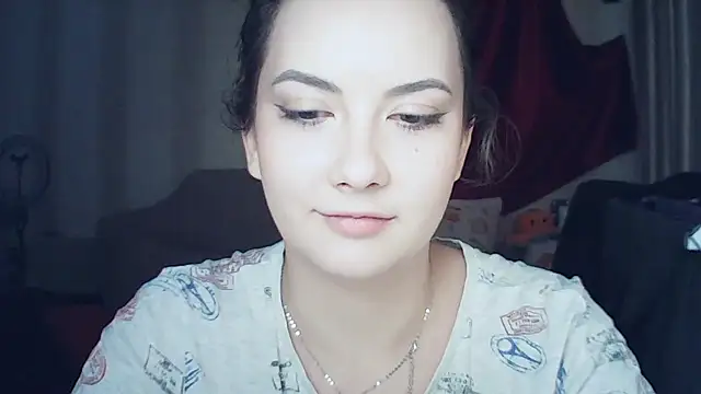 Snapshot of MoodieMira chatting on November 2025 07:04:02 PM MoodieMira online show from November 2025 07:04:02 PM