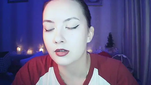 Snapshot of MoodieMira chatting on January 2026 07:50:02 PM MoodieMira online show from January 2026 07:50:02 PM