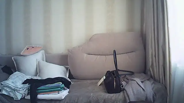 MoodieMira online show from March 2026 01:50:02 PM