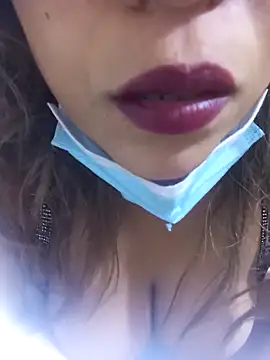 Snapshot of FATIFATIMOROC chatting on November 2025 09:01:01 AM FATIFATIMOROC online show from November 2025 09:01:01 AM