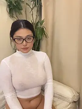 Snapshot of zhenzhen666 chatting on October 2025 12:44:02 PM zhenzhen666 online show from October 2025 12:44:02 PM