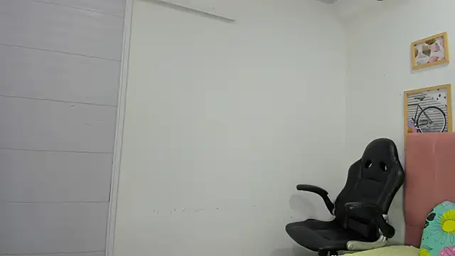 Dakota evans18 online show from November 2025 02:50:02 AM