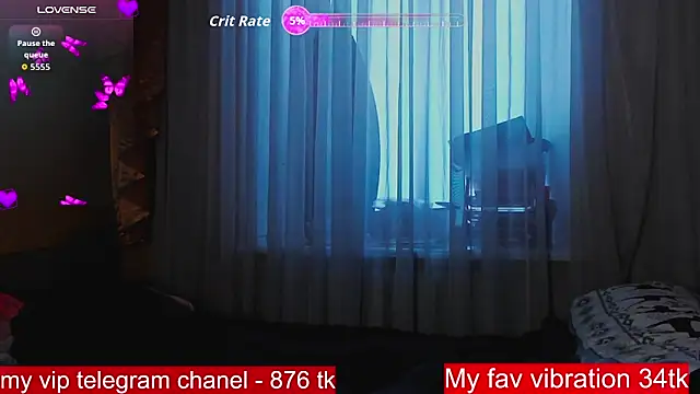 ArianaLight online show from November 2025 01:04:02 PM