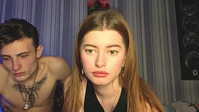 EmiliaCouple online show from April 2026 05:29:01 PM