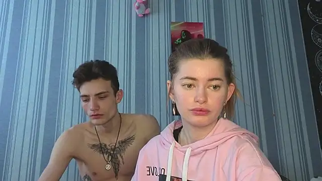 EmiliaCouple online show from April 2026 07:46:01 AM