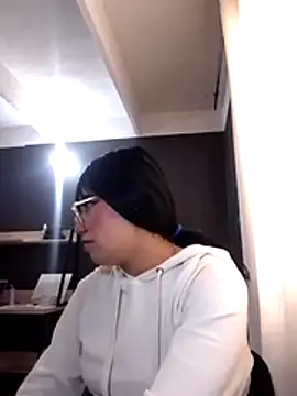 Snapshot of angie_rousse_ chatting on November 2025 01:11:02 PM angie rousse online show from November 2025 01:11:02 PM