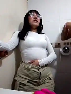 Snapshot of angie_rousse_ chatting on November 2025 01:22:02 PM angie rousse online show from November 2025 01:22:02 PM