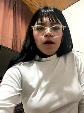 Snapshot of angie_rousse_ chatting on November 2025 12:53:02 AM angie rousse online show from November 2025 12:53:02 AM