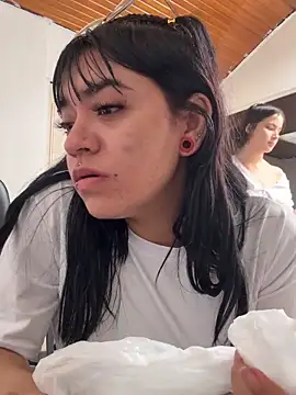 Snapshot of angie_rousse_ chatting on November 2025 01:57:02 PM angie rousse online show from November 2025 01:57:02 PM