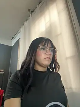 Snapshot of angie_rousse_ chatting on December 2025 12:58:02 PM angie rousse online show from December 2025 12:58:02 PM