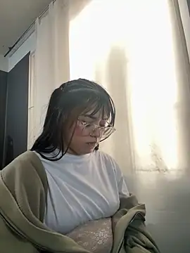 Snapshot of angie_rousse_ chatting on December 2025 01:09:02 PM angie rousse online show from December 2025 01:09:02 PM