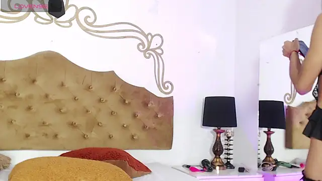 Adara Ferrara online show from October 2025 05:47:03 PM