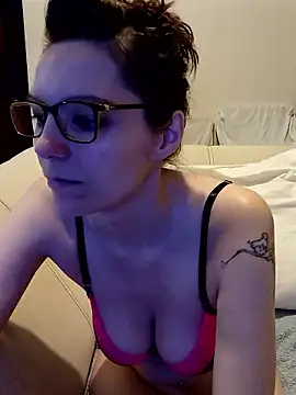 Snapshot of labellerose chatting on January 2026 06:13:01 PM labellerose online show from January 2026 06:13:01 PM