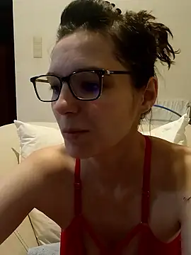 Snapshot of labellerose chatting on January 2026 06:02:02 PM labellerose online show from January 2026 06:02:02 PM