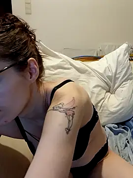 Snapshot of labellerose chatting on January 2026 06:01:01 PM labellerose online show from January 2026 06:01:01 PM