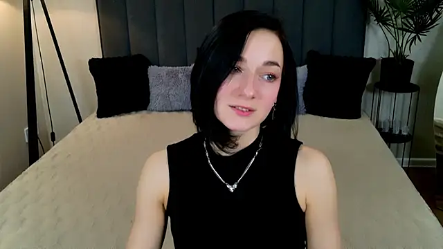 Snapshot of BaileeLynn chatting on May 2026 12:21:02 PM BaileeLynn online show from May 2026 12:21:02 PM