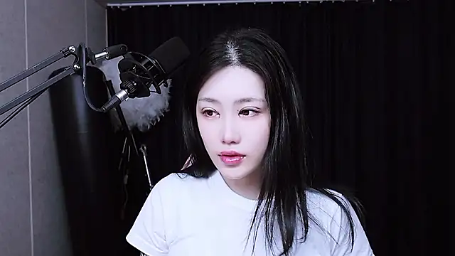 MISA 02 online show from November 2025 01:43:03 PM