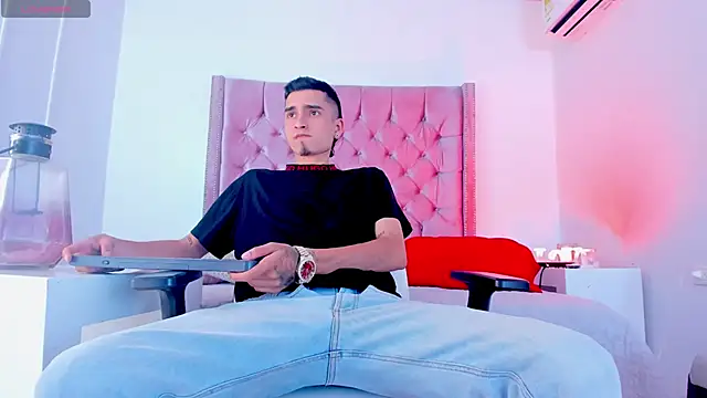 Ethan Boy  online show from October 2025 07:26:02 PM