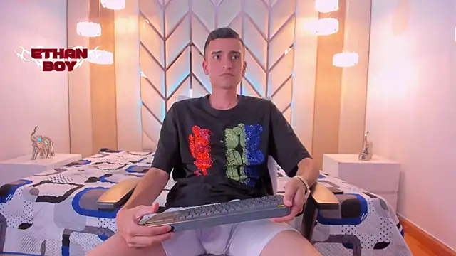 Ethan Boy  online show from February 2026 08:04:02 PM