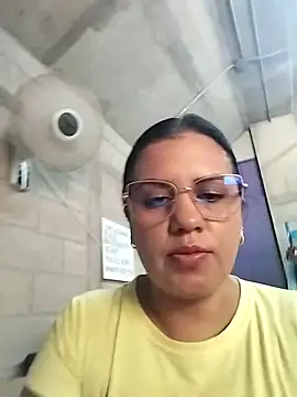 Candy-Samanthy online show from October 2025 02:46:01 PM