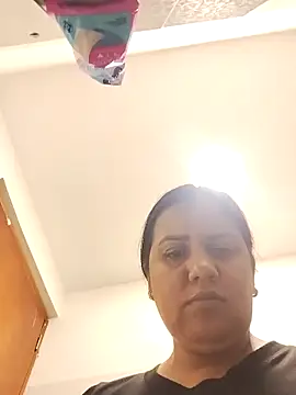 Candy-Samanthy online show from October 2025 04:37:01 AM