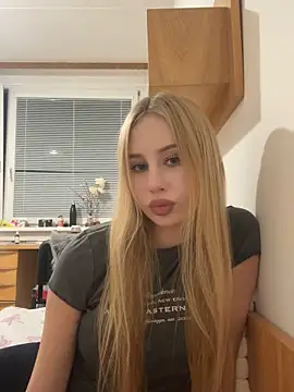 Snapshot of JudithCarly chatting on November 2025 05:24:01 PM JudithCarly online show from November 2025 05:24:01 PM