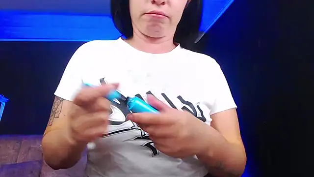 Snapshot of Liastark chatting on November 2025 06:33:02 PM Liastark online show from November 2025 06:33:02 PM