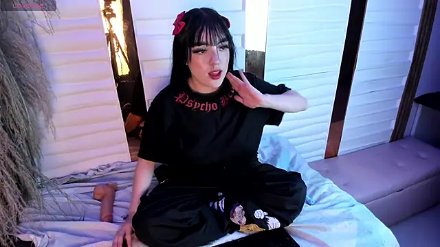 bubble  angel   online show from November 2025 11:58:01 AM