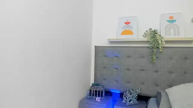 Snapshot of harper_brown1 chatting on October 2025 02:25:02 AM harper brown1 online show from October 2025 02:25:02 AM