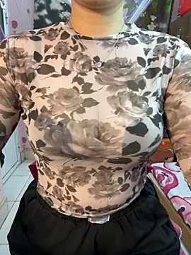 Snapshot of Xuka2594 chatting on November 2025 02:11:02 AM Xuka2594 online show from November 2025 02:11:02 AM