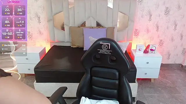 MARIANA TAY1 online show from November 2025 03:05:01 AM