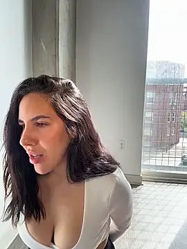 Lolathebaddie online show from March 2026 04:08:01 PM